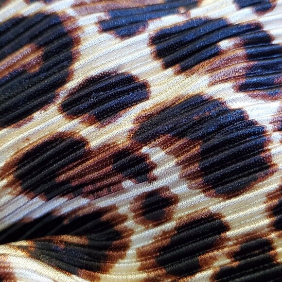 Avenue Leopard Print Tank Top - Picture 3 of 3